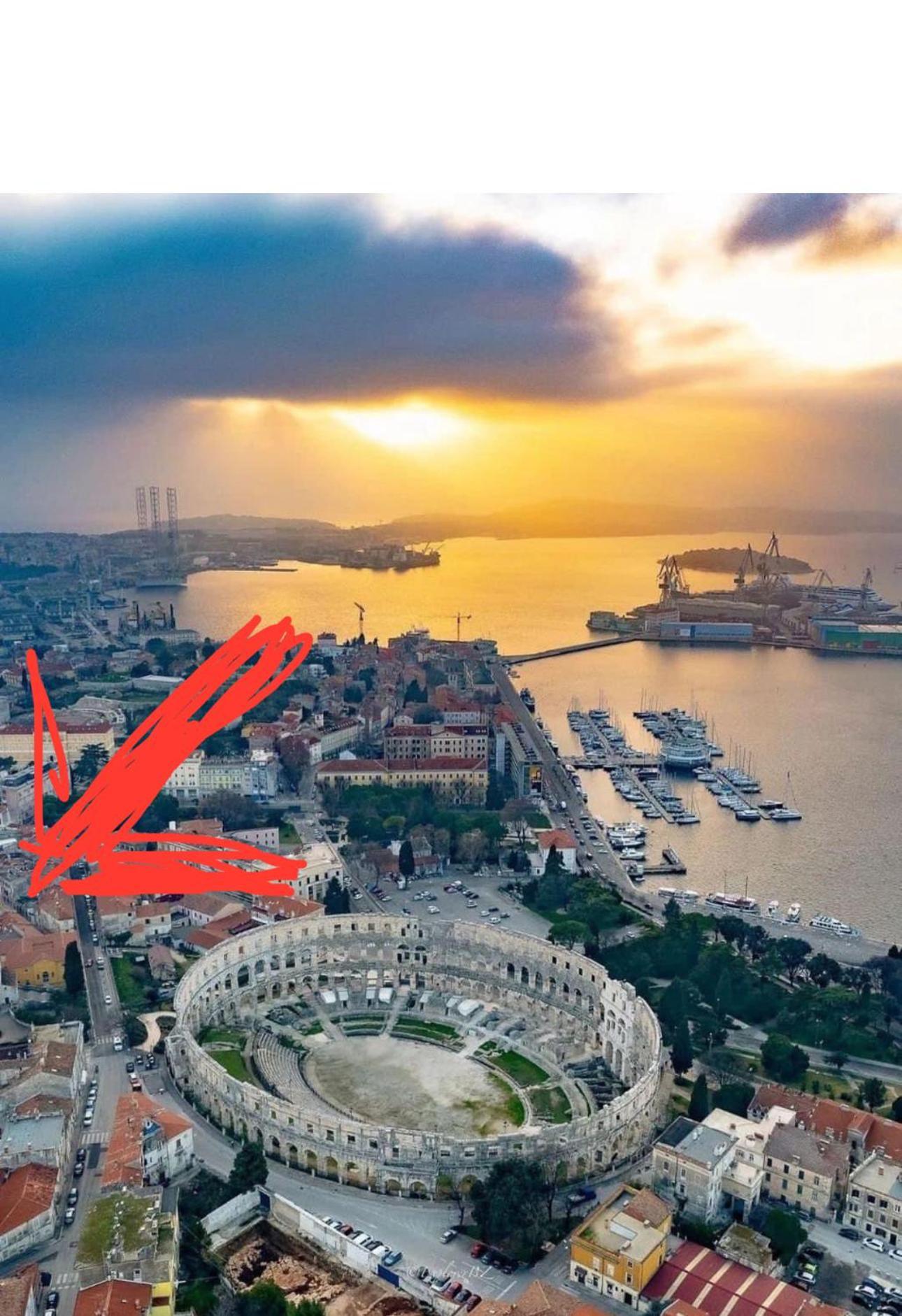 Appartamento Domus Nostrae-Pola Esterno foto